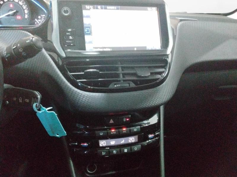 Used PEUGEOT 2008 1.6 BlueHDi 120ch Allure S&S 2015 Blanc € 9990 in Lesménils