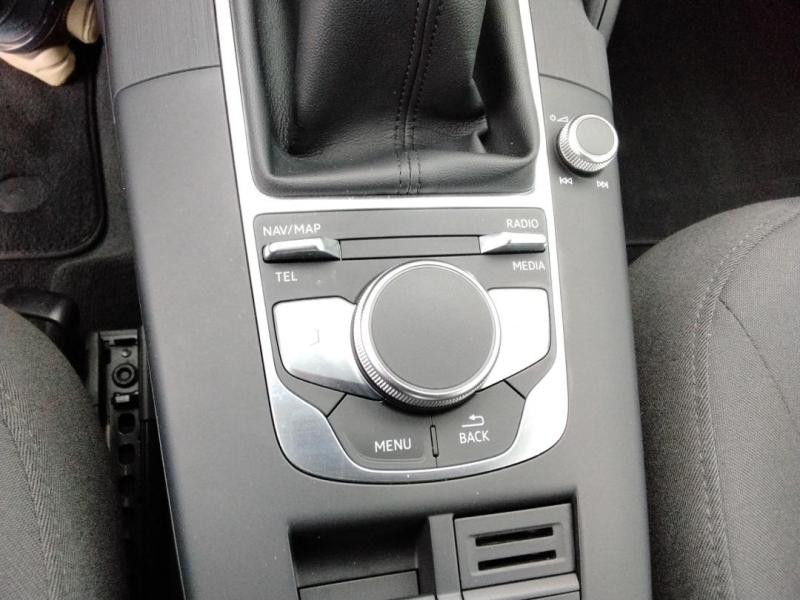 Occasion AUDI A3 Sportback 2.0 TDI 150ch Business line 2017 Noir Mythos 16790 € à Lesménils