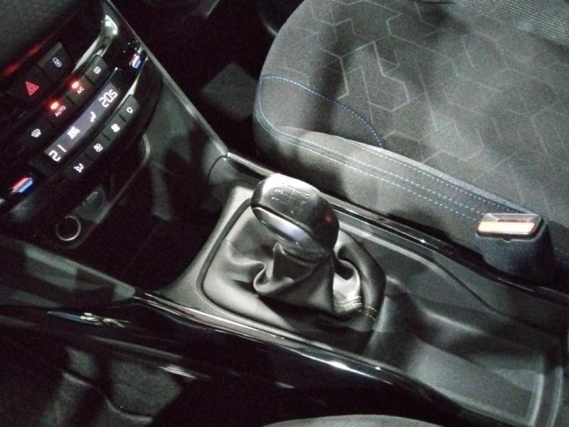 Occasion PEUGEOT 2008 1.5 BlueHDi 100ch E6.c Signature S&S BVM5 86g 2019 Rouge Ultimate 12490 € à Lesménils