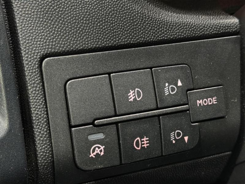 Used PEUGEOT Boxer Fg 333 L1H1 2.2 BlueHDi S&S 120ch Asphalt 2021 Blanc Banquise € 14990 in Lesménils
