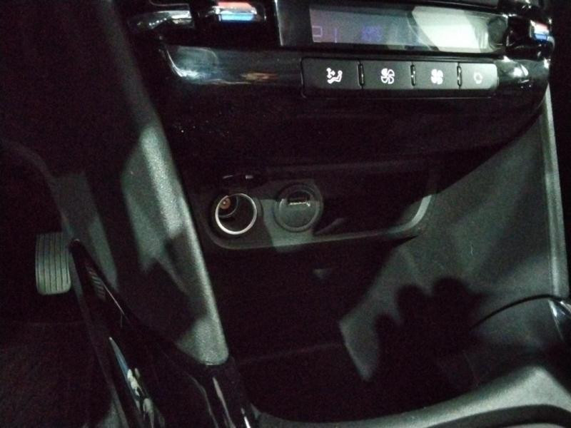 Occasion PEUGEOT 2008 1.5 BlueHDi 100ch E6.c Signature S&S BVM5 86g 2019 Rouge Ultimate 12490 € à Lesménils