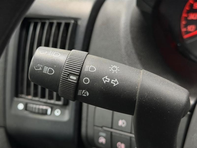 Used PEUGEOT Boxer Fg 333 L1H1 2.2 BlueHDi S&S 120ch Asphalt 2021 Blanc Banquise € 14990 in Lesménils