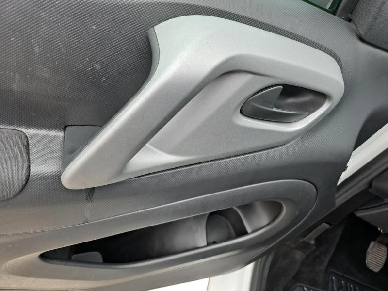 Used PEUGEOT Partner Tepee 1.2 PureTech Active S&S 2018 Blanc Banquise € 12990 in Lesménils