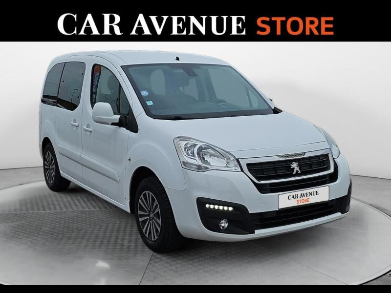 Used PEUGEOT Partner Tepee 1.2 PureTech Active S&S 2018 Blanc Banquise € 12990 in Lesménils