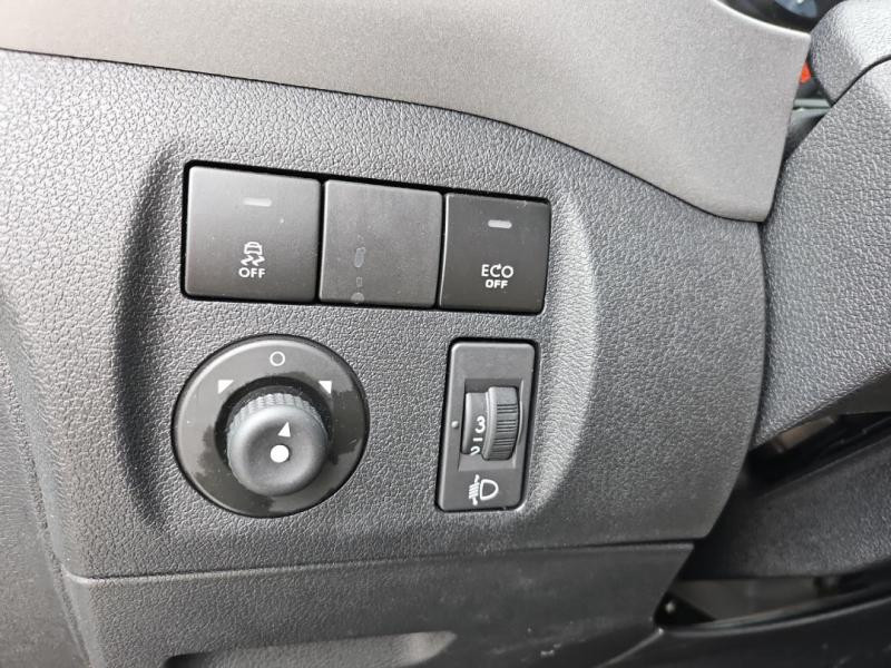Used PEUGEOT Partner Tepee 1.2 PureTech Active S&S 2018 Blanc Banquise € 12990 in Lesménils