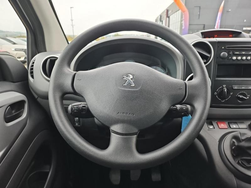 Used PEUGEOT Partner Tepee 1.2 PureTech Active S&S 2018 Blanc Banquise € 12990 in Lesménils
