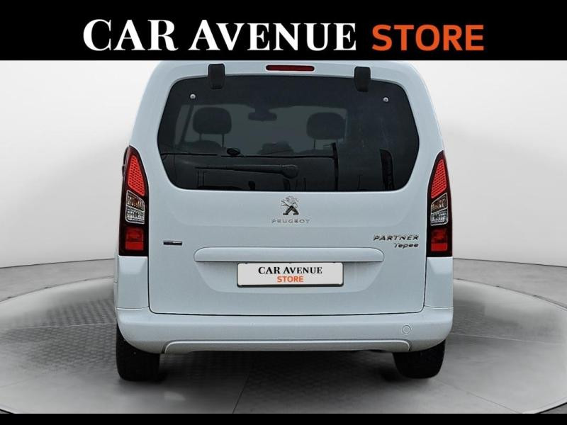 Used PEUGEOT Partner Tepee 1.2 PureTech Active S&S 2018 Blanc Banquise € 12990 in Lesménils