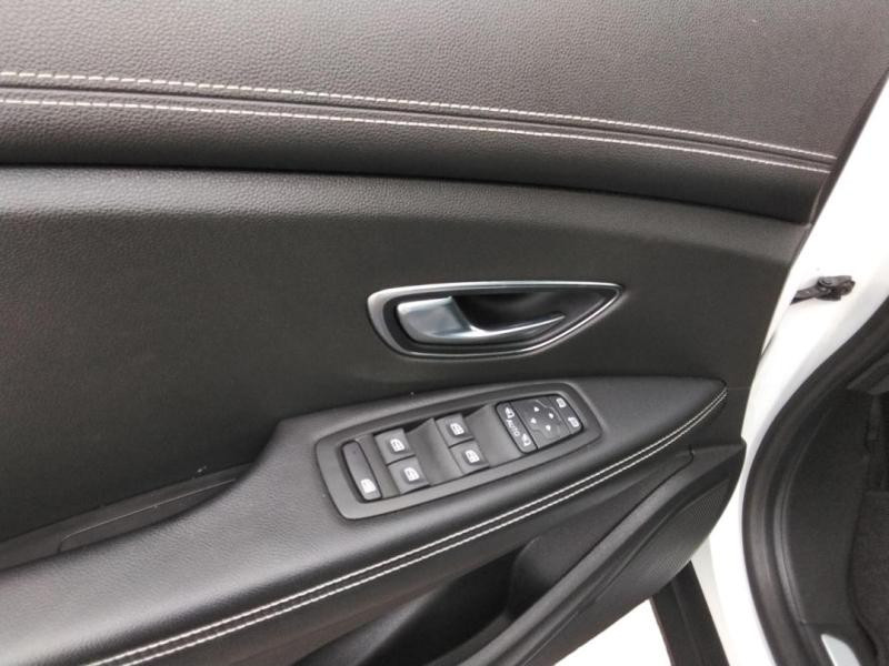 Occasion RENAULT Grand Scenic 1.5 dCi 110ch Energy Intens EDC 2017 Blanc 15490 € à Lesménils