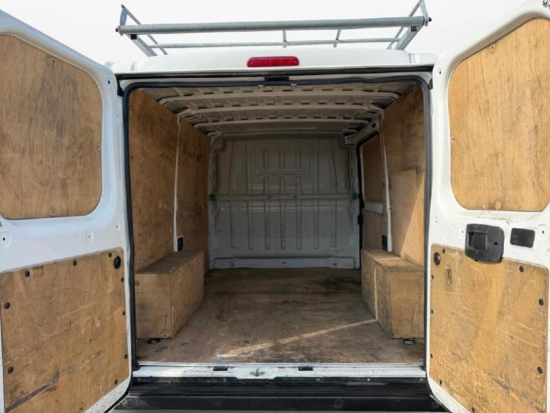 Occasion PEUGEOT Boxer Fg 330 L1H1 2.2 BlueHDi S&S 120ch Premium 2021 Blanc Banquise 14990 € à Lesménils