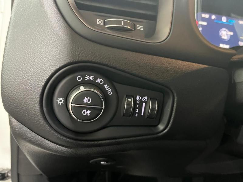 Used JEEP Renegade 1.3 Turbo T4 190ch 4xe Upland AT6 2022 Blanc € 24990 in Lesménils