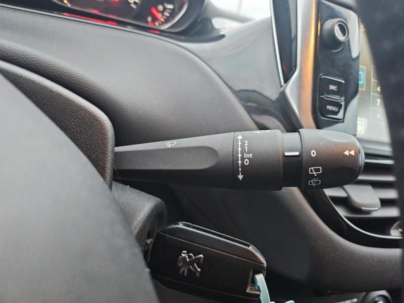 Occasion PEUGEOT 208 1.6 BlueHDi 75ch Active 5p 2015 Gris Aluminium 7990 € à Lesménils