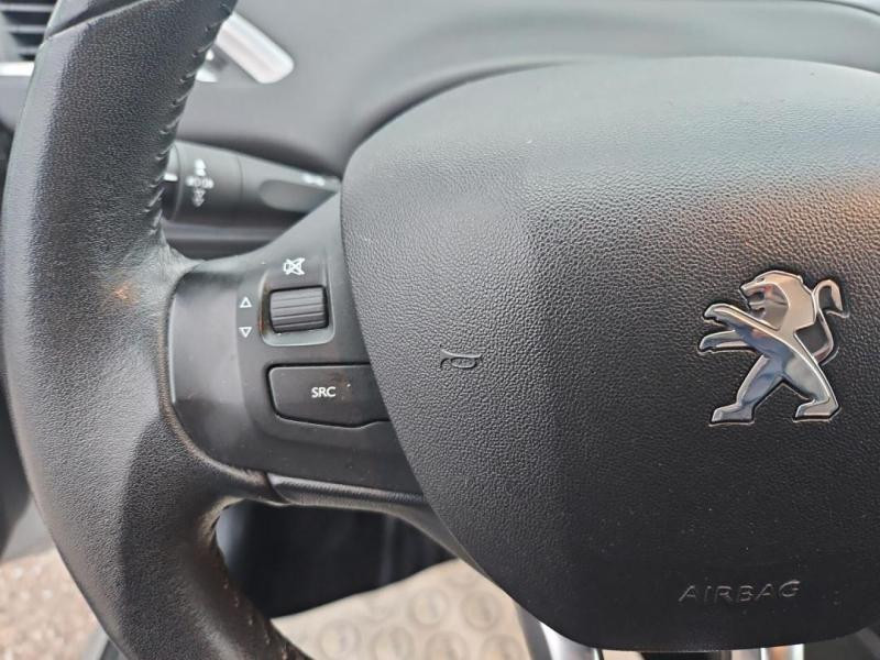 Occasion PEUGEOT 208 1.6 BlueHDi 75ch Active 5p 2015 Gris Aluminium 7990 € à Lesménils