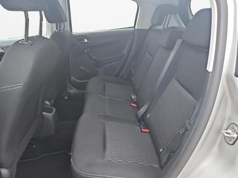 Occasion PEUGEOT 208 1.6 BlueHDi 75ch Active 5p 2015 Gris Aluminium 7990 € à Lesménils