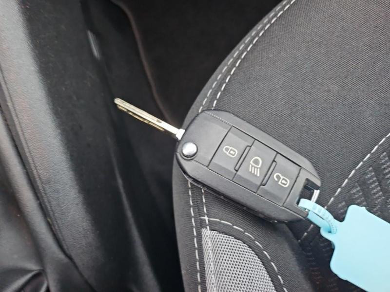 Occasion PEUGEOT 208 1.6 BlueHDi 75ch Active 5p 2015 Gris Aluminium 7990 € à Lesménils