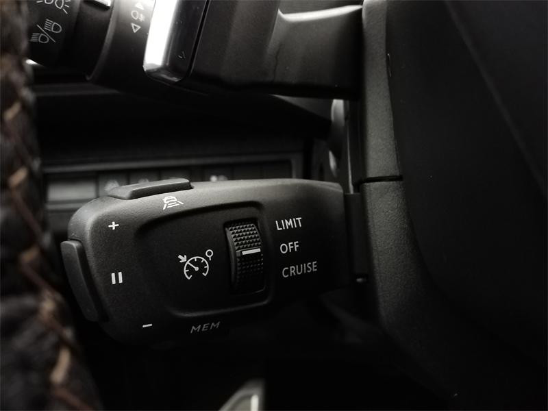 Used PEUGEOT 3008 HYBRID 225ch GT e-EAT8 2021 Gris Platinium (M) € 23890 in Lesménils