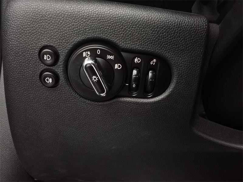 Used MINI Cabrio One 102ch 2018 British Racing Green II € 14990 in Lesménils