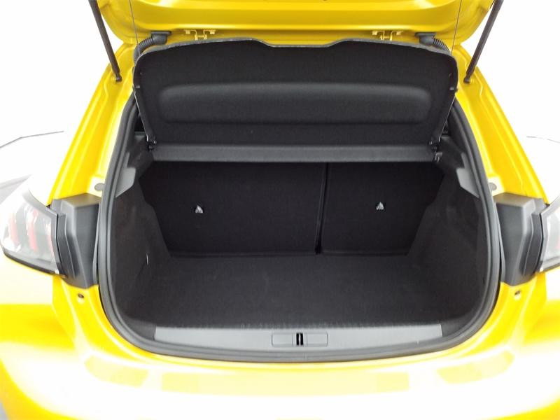 Used PEUGEOT 208 1.2 PureTech 100ch S&S GT 2024 Jaune € 16790 in Lesménils