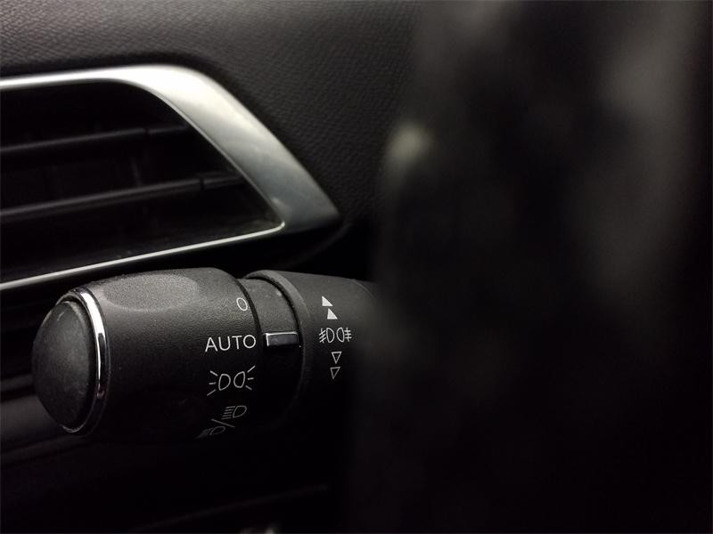 Occasion PEUGEOT 3008 1.2 PureTech 130ch GT Line S&S EAT6 2017 Blanc Nacré (S) 12940 € à Lesménils