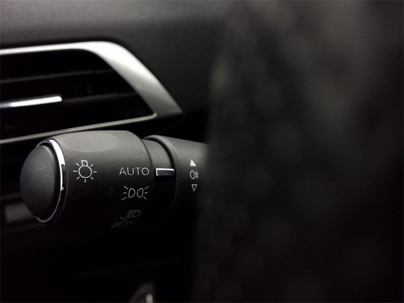 Used PEUGEOT 3008 HYBRID 225ch GT e-EAT8 2021 Gris Platinium (M) € 23890 in Lesménils