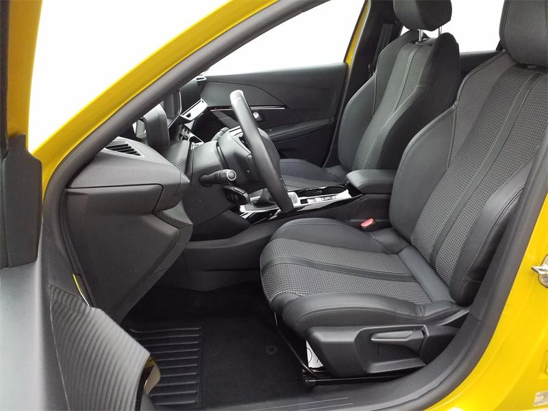 Used PEUGEOT 208 1.2 PureTech 100ch S&S GT 2024 Jaune € 16790 in Lesménils