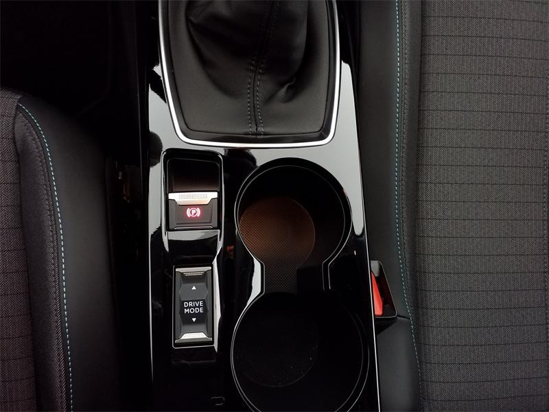 Occasion PEUGEOT 208 1.2 PureTech 100ch S&S Allure 2022 Jaune 12990 € à Lesménils