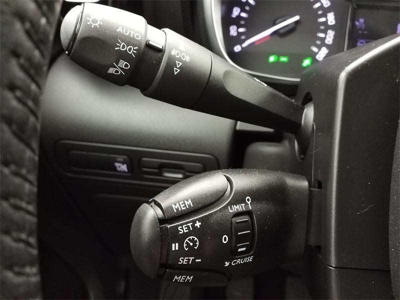 Used CITROEN C3 Aircross PureTech 110ch S&S Shine E6.d 2019 Natural White (O) € 11240 in Lesménils