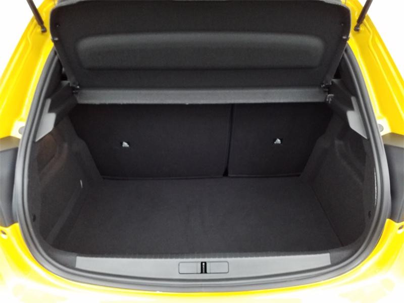 Occasion PEUGEOT 208 1.2 PureTech 100ch S&S Allure 2022 Jaune 12990 € à Lesménils