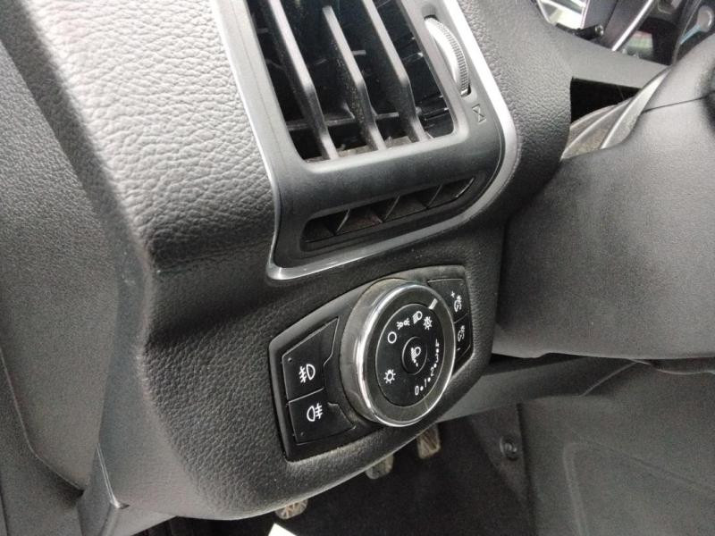 Occasion FORD B-MAX 1.0 SCTi 125ch Stop&Start EcoBoost Color Edidion 2016  9440 € à Lesménils