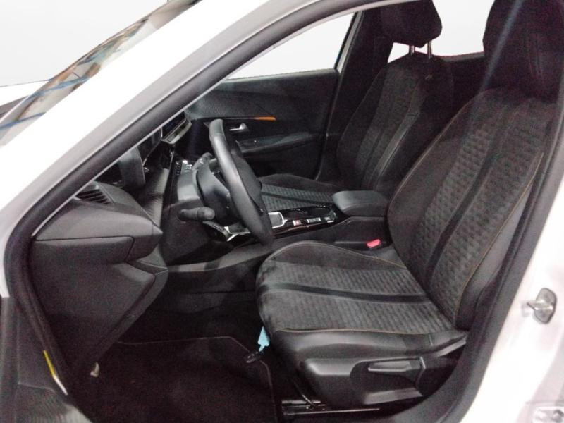 Used PEUGEOT 2008 1.2 PureTech 130ch S&S Roadtrip 2021 Blanc Nacré (N) € 15480 in Lesménils