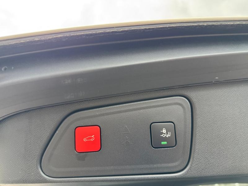 Used PEUGEOT 3008 1.2 PureTech 130ch Allure S&S EAT8  6cv 2020 Blanc Nacré (S) € 15940 in Lesménils