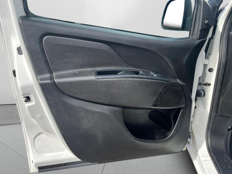 Occasion FIAT Doblo Cargo 1.6 Multijet 105ch 705kg Business 2022 Blanc 14940 € à Lesménils