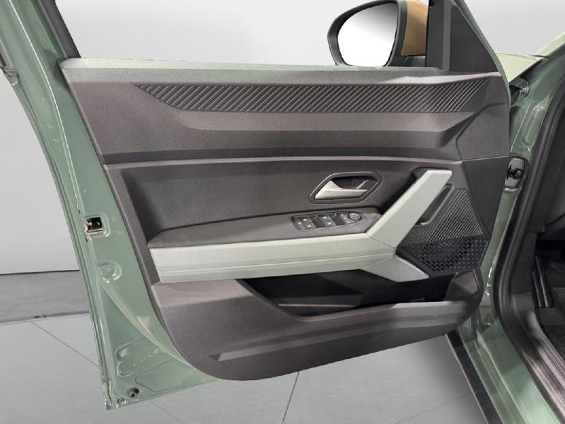 Used DACIA Duster 1.2 TCe mild hybrid 130ch Extreme 2025 Vert Cèdre métallisé € 25440 in Lesménils