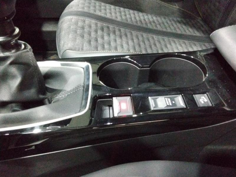 Used PEUGEOT 2008 1.2 PureTech 130ch S&S Roadtrip 2021 Blanc Nacré (N) € 15480 in Lesménils