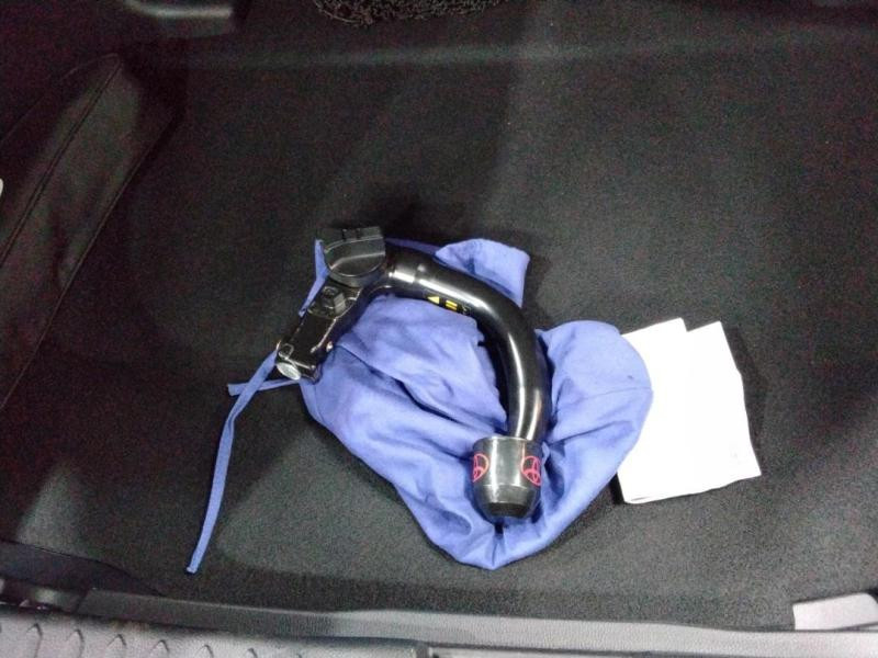 Used TOYOTA C-HR 1.8 140ch Design NG23 2024 Bleu Persan métallisé € 27470 in Lesménils