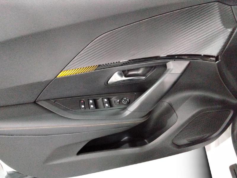 Used PEUGEOT 2008 1.2 PureTech 130ch S&S Roadtrip 2021 Blanc Nacré (N) € 15480 in Lesménils