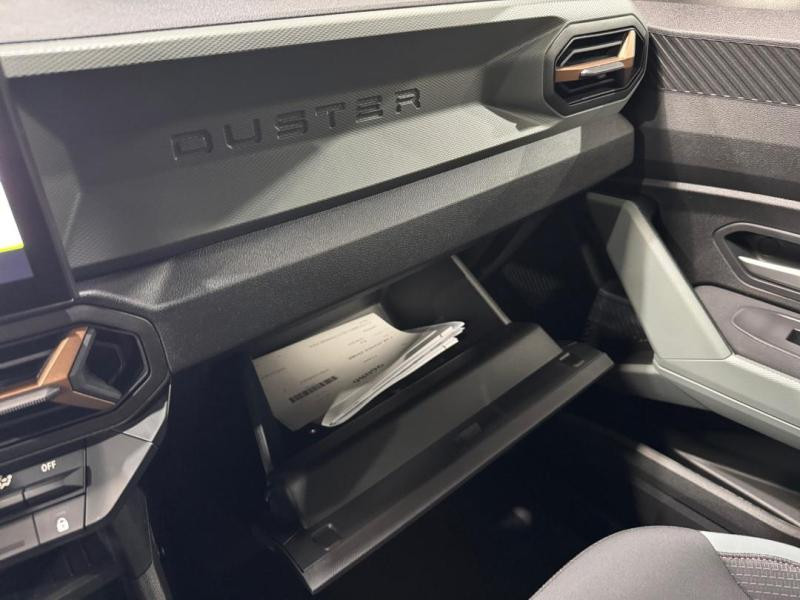 Used DACIA Duster 1.2 TCe mild hybrid 130ch Extreme 2025 Vert Cèdre métallisé € 25440 in Lesménils