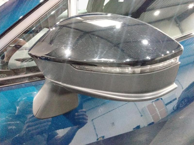 Used TOYOTA C-HR 1.8 140ch Design NG23 2024 Bleu Persan métallisé € 27470 in Lesménils