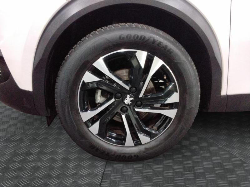 Used PEUGEOT 2008 1.2 PureTech 130ch S&S Roadtrip 2021 Blanc Nacré (N) € 15480 in Lesménils