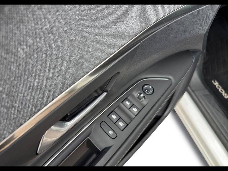 Used PEUGEOT 3008 1.2 PureTech 130ch Allure S&S EAT8  6cv 2020 Blanc Nacré (S) € 15940 in Lesménils