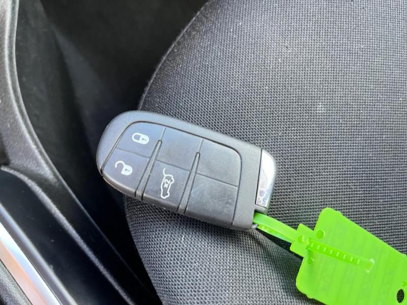 Used JEEP Renegade 1.3 GSE T4 150ch Quicksilver Winter Edition BVR6 MY20 2020 Colorado Red € 16970 in Lesménils