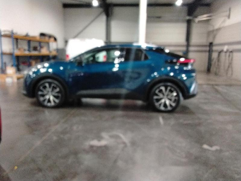 Used TOYOTA C-HR 1.8 140ch Design NG23 2024 Bleu Persan métallisé € 27470 in Lesménils