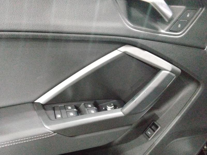 Occasion AUDI Q3 Sportback 35 TFSI 150ch S line S tronic 7 2023 Blanc 39990 € à Lesménils