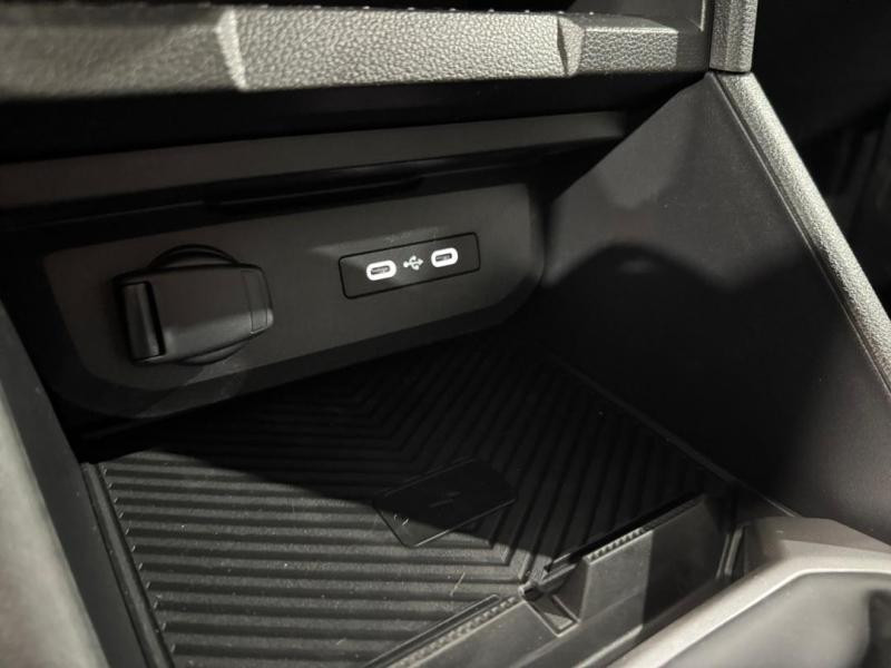 Used DACIA Duster 1.2 TCe mild hybrid 130ch Extreme 2025 Vert Cèdre métallisé € 25440 in Lesménils