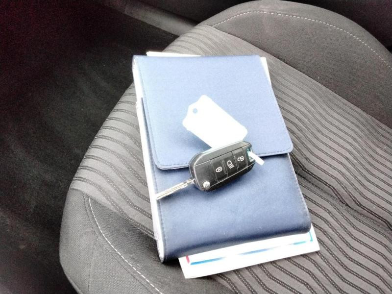 Occasion PEUGEOT 308 1.6 HDi FAP 92ch Active 5p 2014 Gris 9470 € à Lesménils