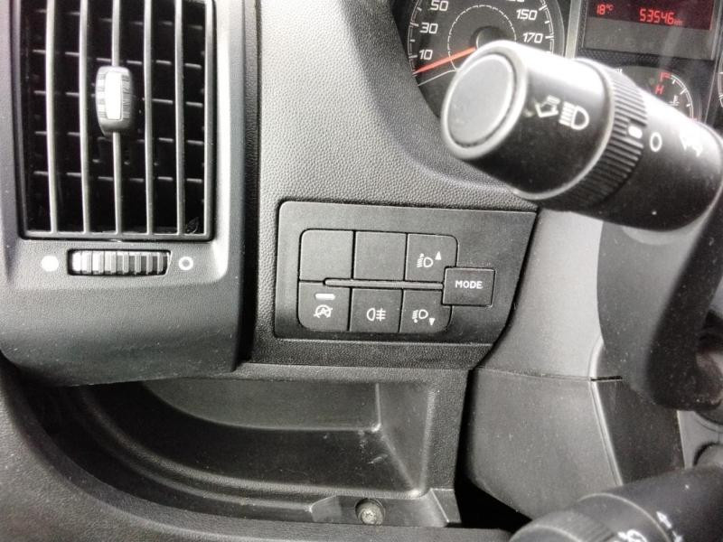 Occasion PEUGEOT Boxer Fg 335 L2H2 2.2 BlueHDi S&S 140ch Premium 2022 Blanc Icy 21970 € à Lesménils