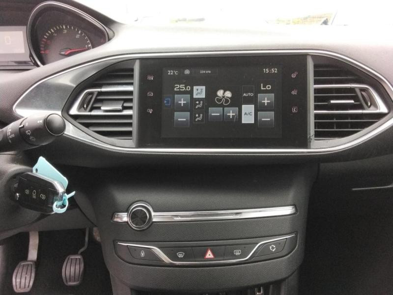 Occasion PEUGEOT 308 1.6 HDi FAP 92ch Active 5p 2014 Gris 9470 € à Lesménils