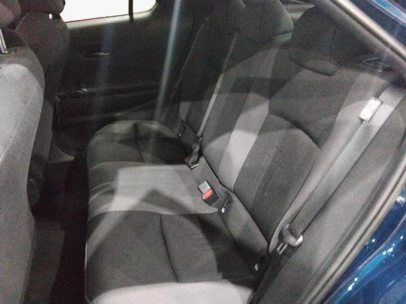 Used TOYOTA C-HR 1.8 140ch Design NG23 2024 Bleu Persan métallisé € 27470 in Lesménils