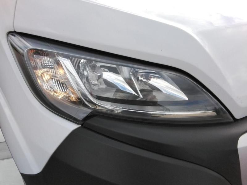 Occasion PEUGEOT Boxer Fg 335 L2H2 2.2 BlueHDi S&S 140ch Premium 2022 Blanc Icy 21970 € à Lesménils