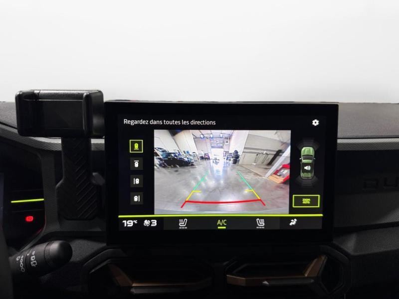 Used DACIA Duster 1.2 TCe mild hybrid 130ch Extreme 2025 Vert Cèdre métallisé € 25440 in Lesménils