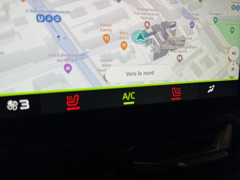 Used DACIA Duster 1.2 TCe mild hybrid 130ch Extreme 2025 Vert Cèdre métallisé € 25440 in Lesménils